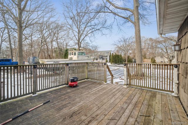 4 Laurel Lane, Shirley, NY 11967