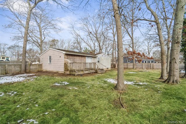 4 Laurel Lane, Shirley, NY 11967