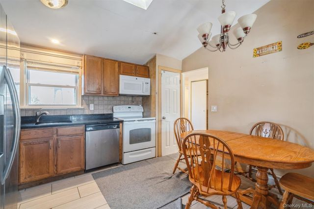 4 Laurel Lane, Shirley, NY 11967