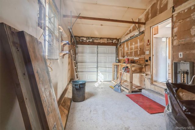 4 Laurel Lane, Shirley, NY 11967