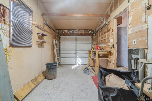 4 Laurel Lane, Shirley, NY 11967