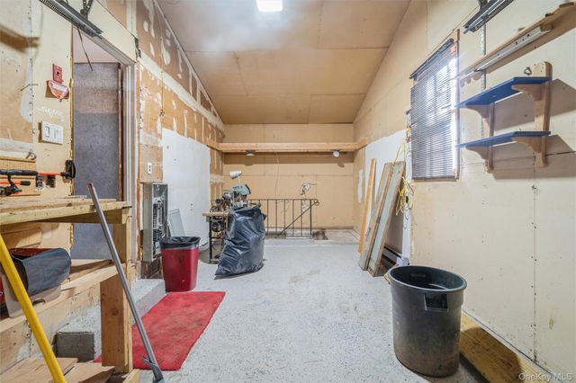 4 Laurel Lane, Shirley, NY 11967