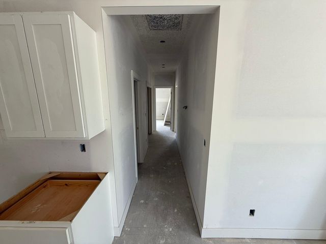 2929 S Bunker Hill Ct, Wichita, KS 67210