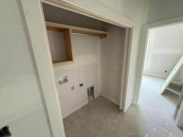 2929 S Bunker Hill Ct, Wichita, KS 67210