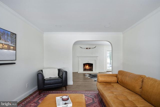 1 WALTER CIR, Fredericksburg, VA 22405