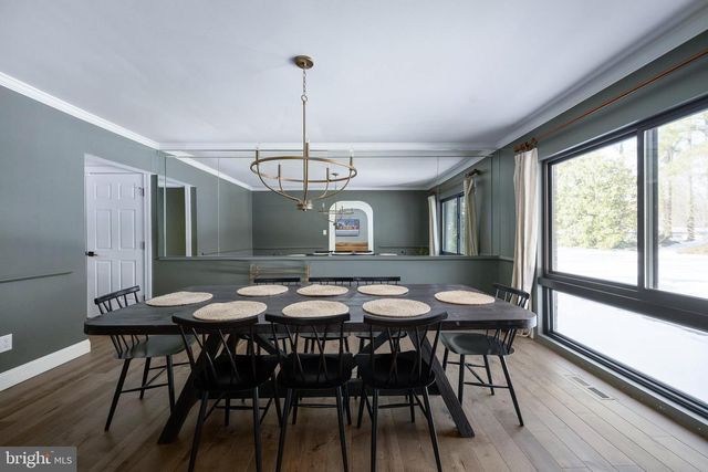 1 WALTER CIR, Fredericksburg, VA 22405