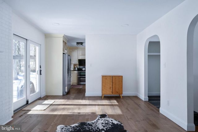 1 WALTER CIR, Fredericksburg, VA 22405