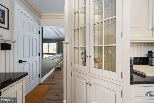 1 WALTER CIR, Fredericksburg, VA 22405