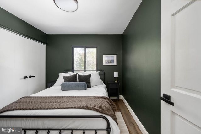 1 WALTER CIR, Fredericksburg, VA 22405