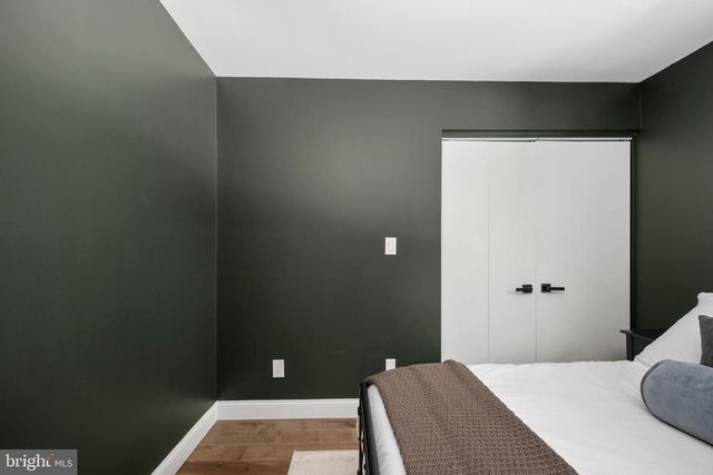 1 WALTER CIR, Fredericksburg, VA 22405