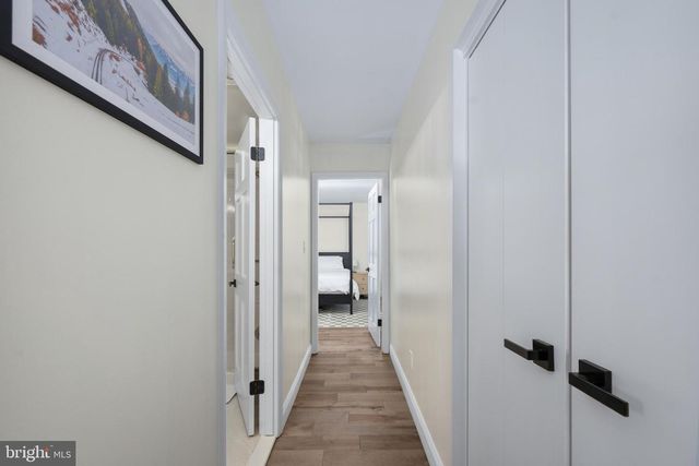 1 WALTER CIR, Fredericksburg, VA 22405