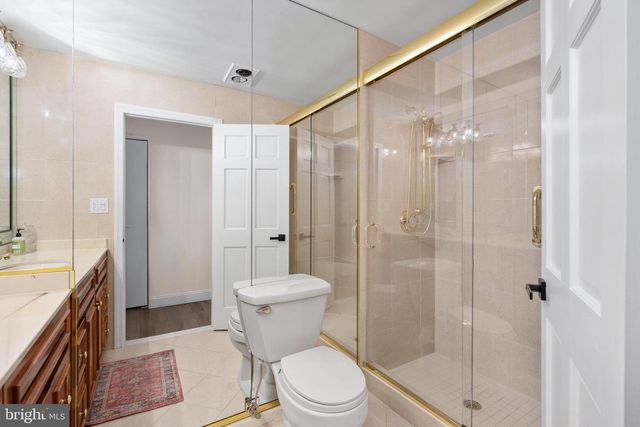 1 WALTER CIR, Fredericksburg, VA 22405