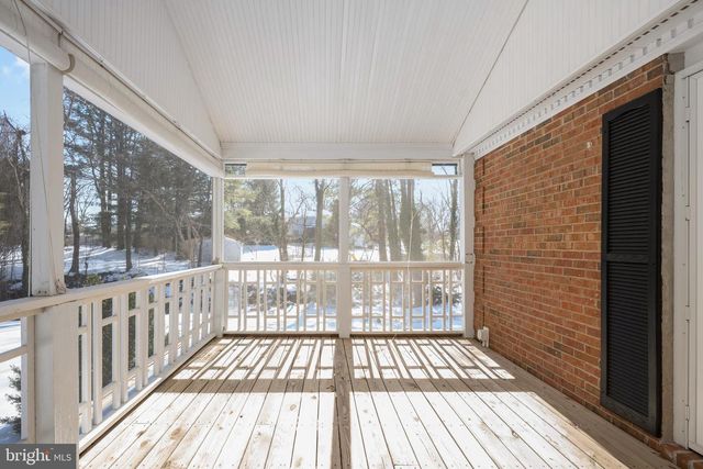 1 WALTER CIR, Fredericksburg, VA 22405