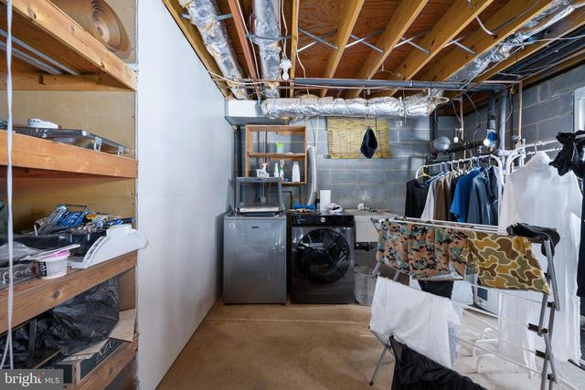 1 WALTER CIR, Fredericksburg, VA 22405