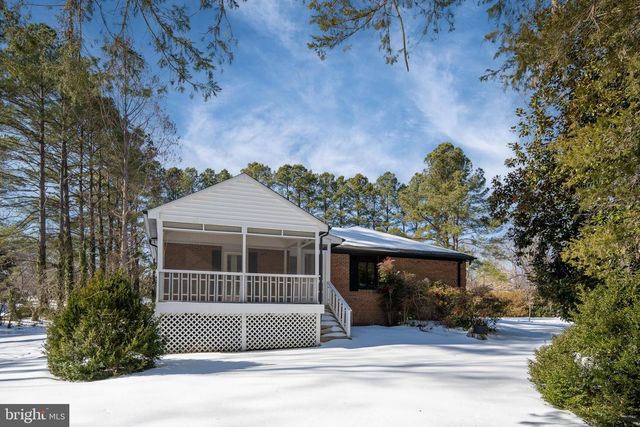 1 WALTER CIR, Fredericksburg, VA 22405