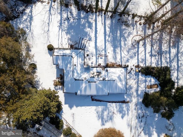 1 WALTER CIR, Fredericksburg, VA 22405