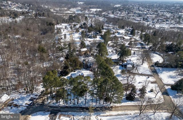 1 WALTER CIR, Fredericksburg, VA 22405