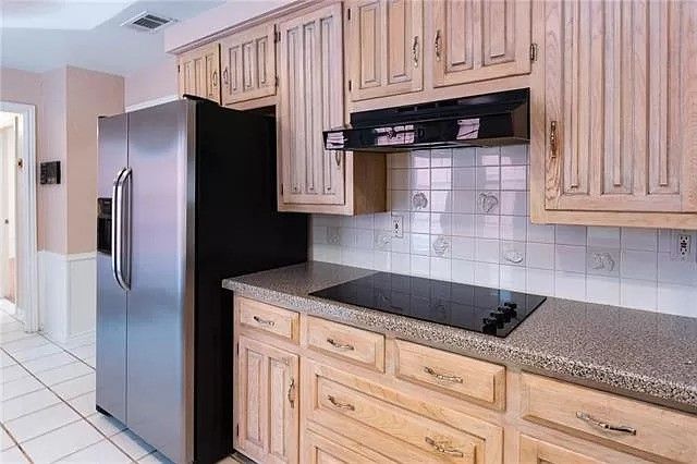 16209 Havenglen Drive, Dallas, TX 75248