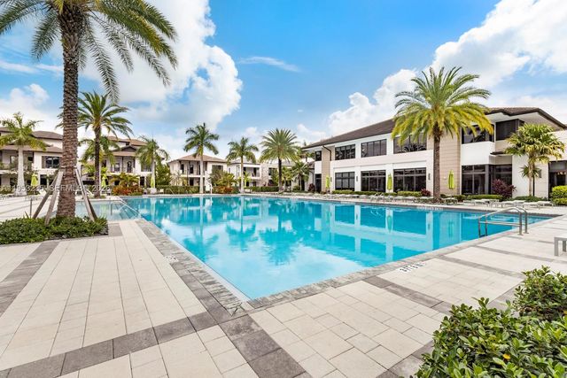 4740 NW 84th Court 38, Doral, FL 33166