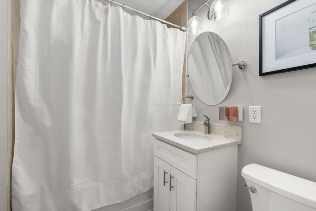164 East Main St, Hopkinton, MA 01748