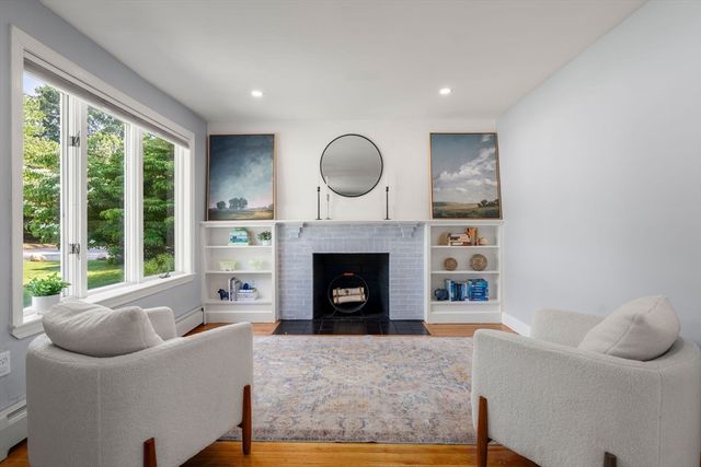 164 East Main St, Hopkinton, MA 01748
