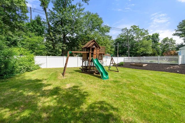 164 East Main St, Hopkinton, MA 01748