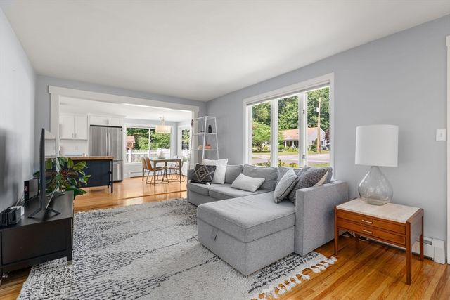 164 East Main St, Hopkinton, MA 01748
