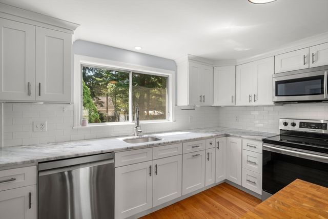 164 East Main St, Hopkinton, MA 01748