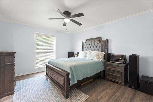 217 Carmel Dr, Portland, TX 78374