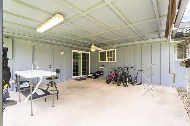 217 Carmel Dr, Portland, TX 78374