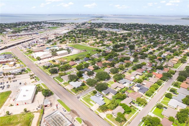 217 Carmel Dr, Portland, TX 78374