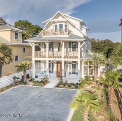 2103 Evans Street, Morehead City, NC 28557