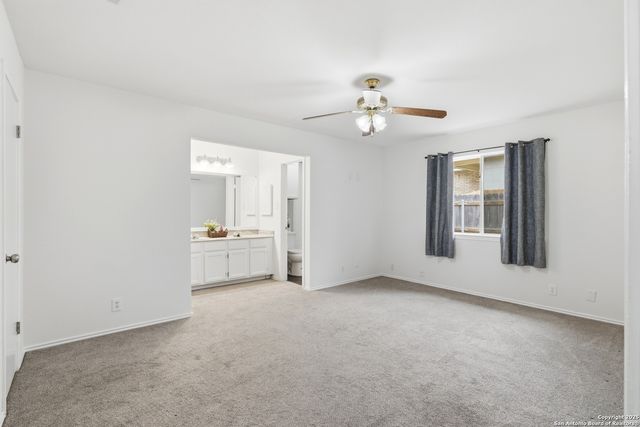 905 Meadow Br, Converse, TX 78109