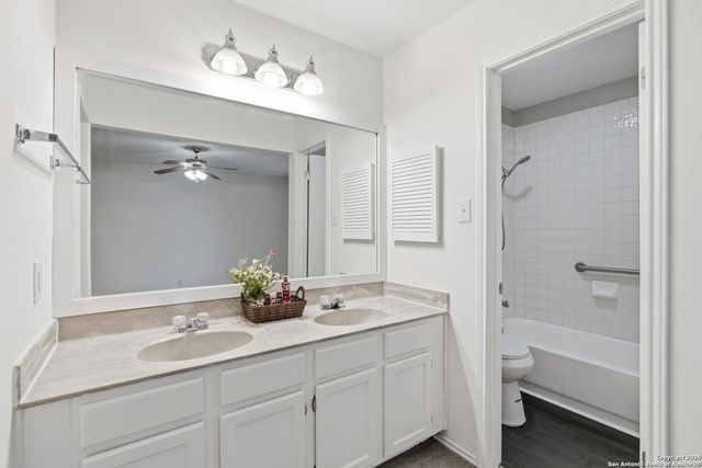 905 Meadow Br, Converse, TX 78109