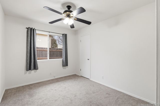 905 Meadow Br, Converse, TX 78109