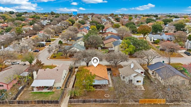 905 Meadow Br, Converse, TX 78109