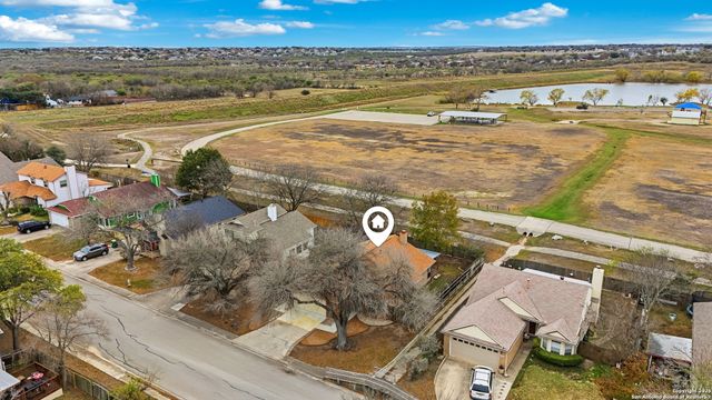 905 Meadow Br, Converse, TX 78109