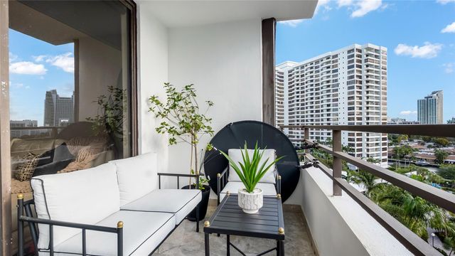 500 Three Islands Blvd 604, Hallandale Beach, FL 33009