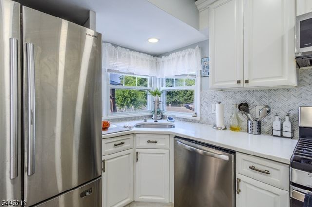 113 S Mckinley Ave, Woodbridge Twp., NJ 08830