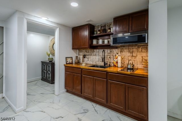 113 S Mckinley Ave, Woodbridge Twp., NJ 08830