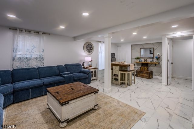 113 S Mckinley Ave, Woodbridge Twp., NJ 08830