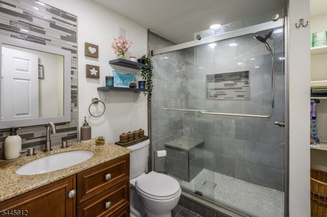 113 S Mckinley Ave, Woodbridge Twp., NJ 08830