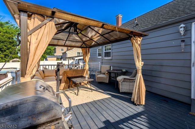 113 S Mckinley Ave, Woodbridge Twp., NJ 08830