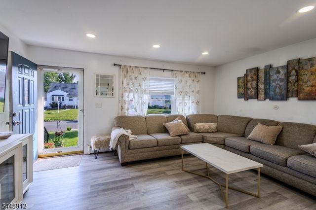 113 S Mckinley Ave, Woodbridge Twp., NJ 08830