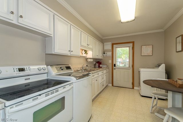 9017 Woodridge Lane, Mentor, OH 44060