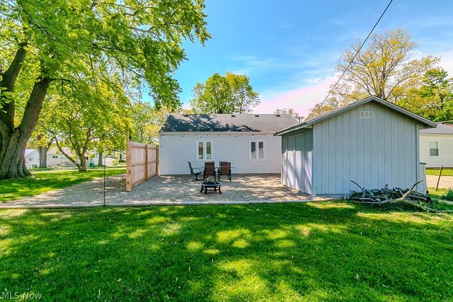 9017 Woodridge Lane, Mentor, OH 44060