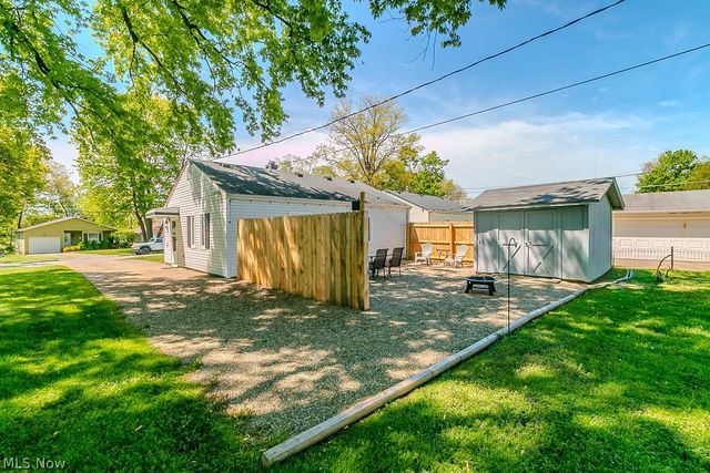 9017 Woodridge Lane, Mentor, OH 44060