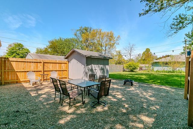 9017 Woodridge Lane, Mentor, OH 44060