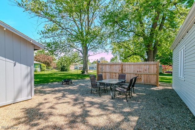 9017 Woodridge Lane, Mentor, OH 44060