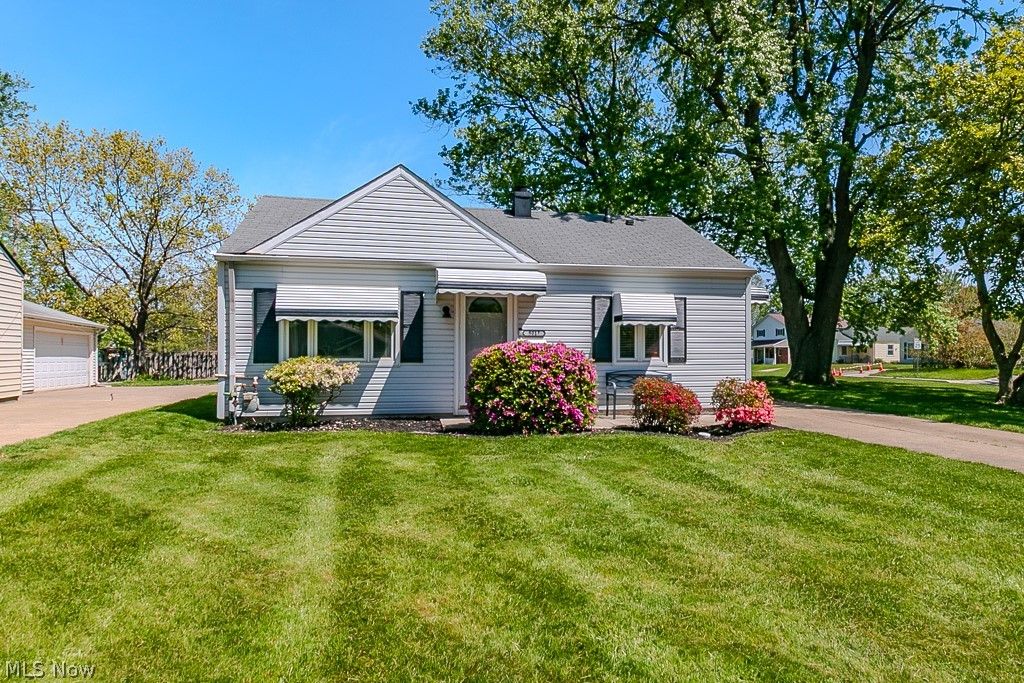 9017 Woodridge Lane, Mentor, OH 44060